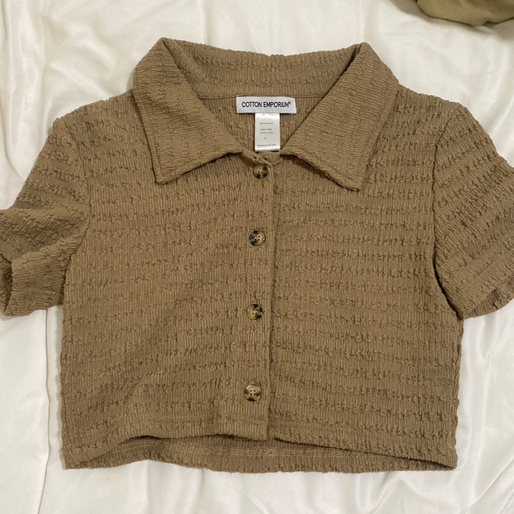 Cotton Emporium Beige Crop Button Up sz L